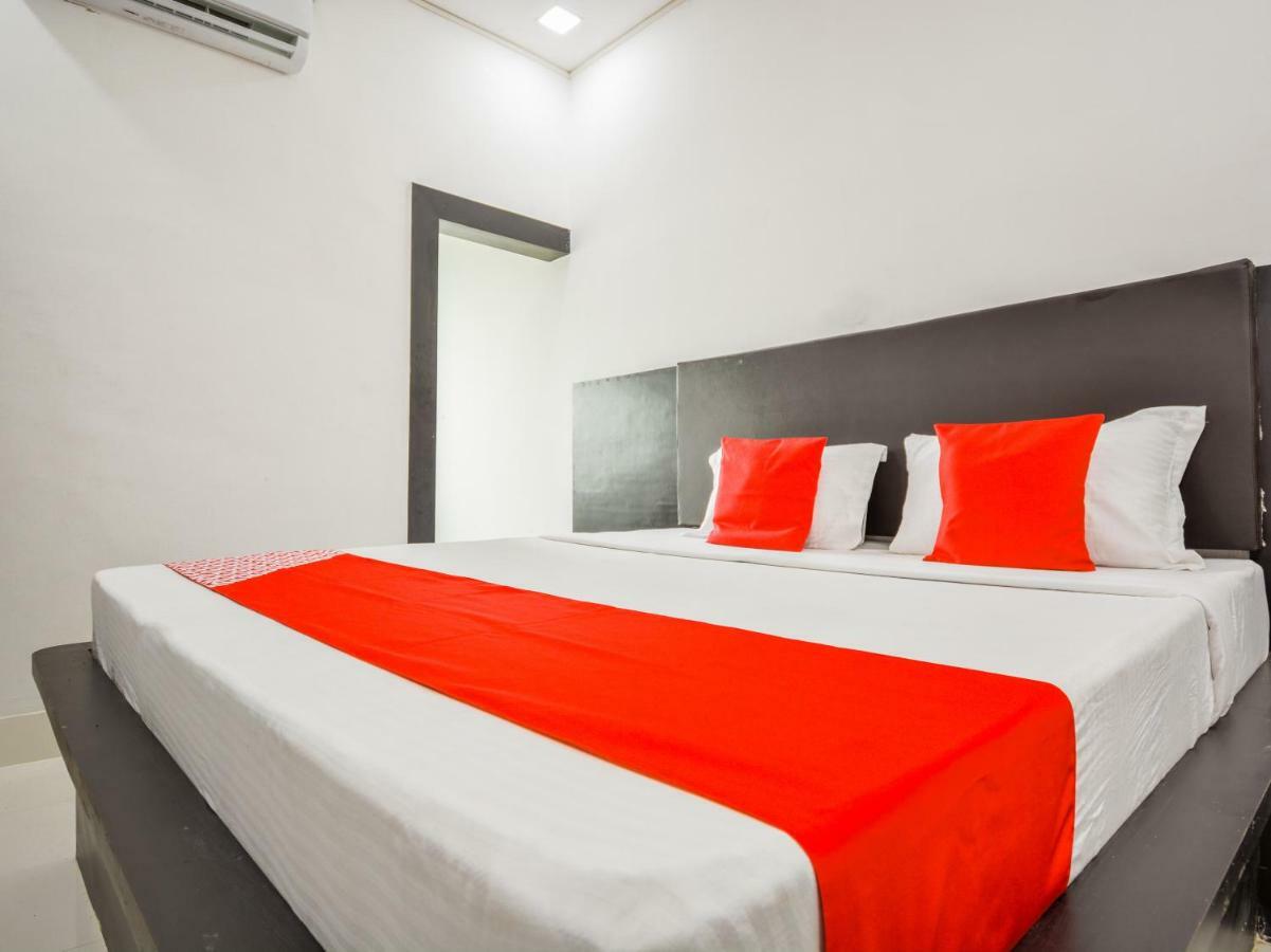 Oyo 43505 Hotel The White House Hisar Экстерьер фото