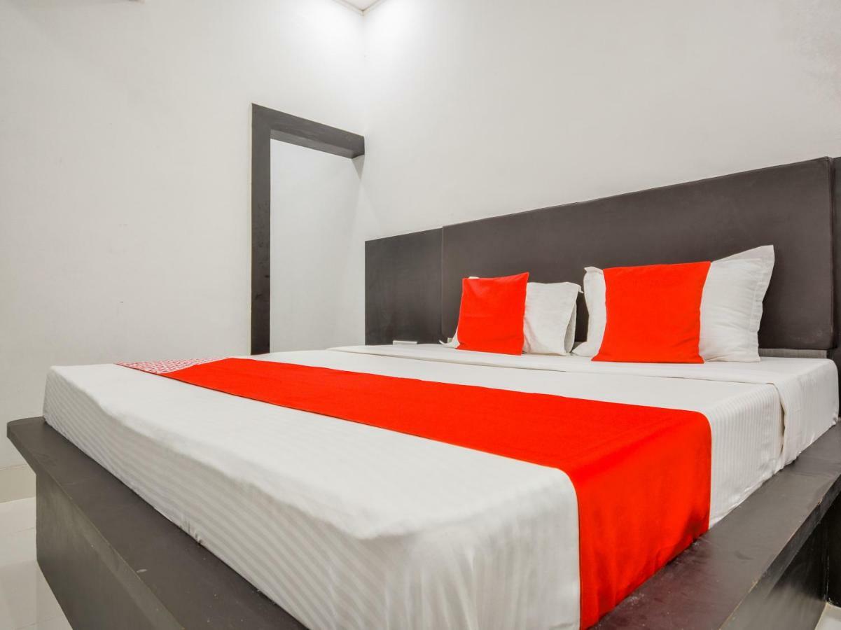 Oyo 43505 Hotel The White House Hisar Экстерьер фото