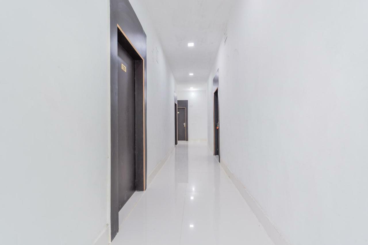Oyo 43505 Hotel The White House Hisar Экстерьер фото