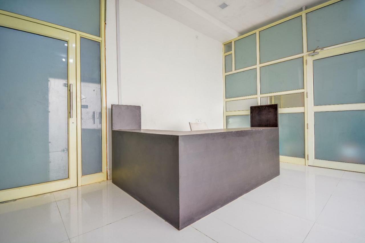 Oyo 43505 Hotel The White House Hisar Экстерьер фото