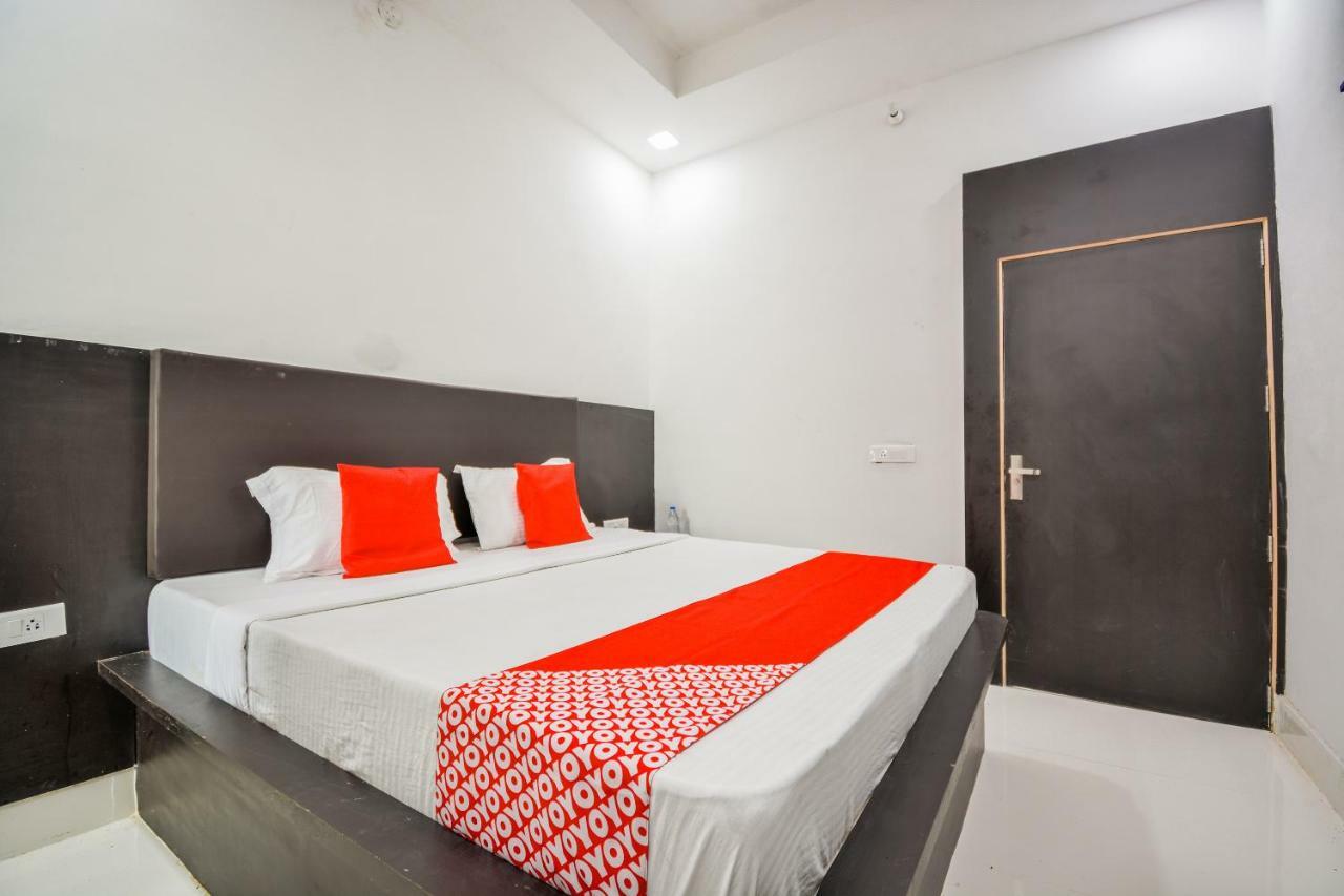 Oyo 43505 Hotel The White House Hisar Экстерьер фото
